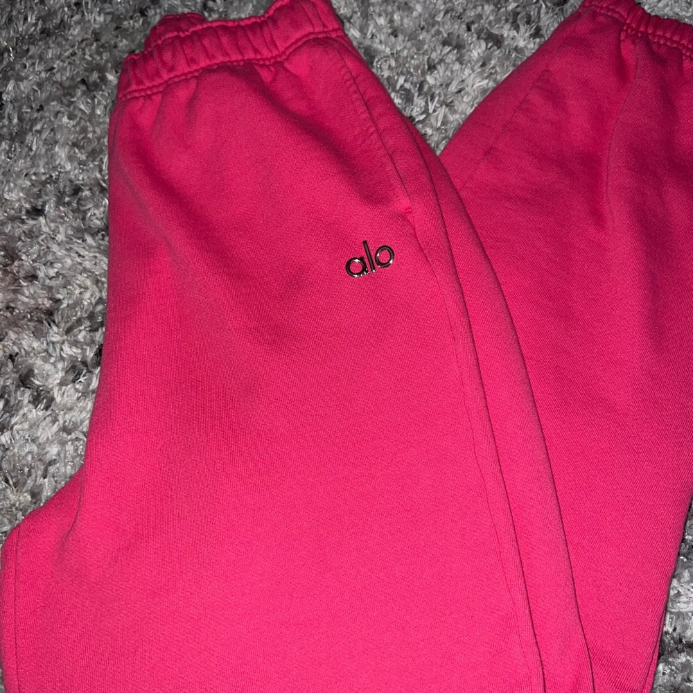 ALO Yoga Fuchsia Joggers